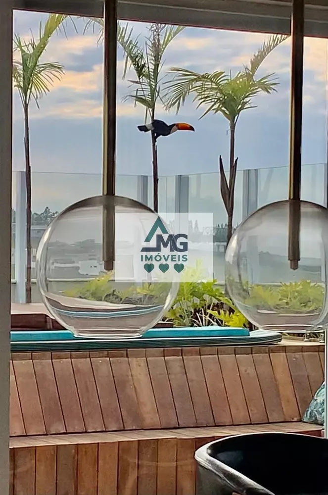 Cobertura, 3 quartos, 240 m² - Foto 2