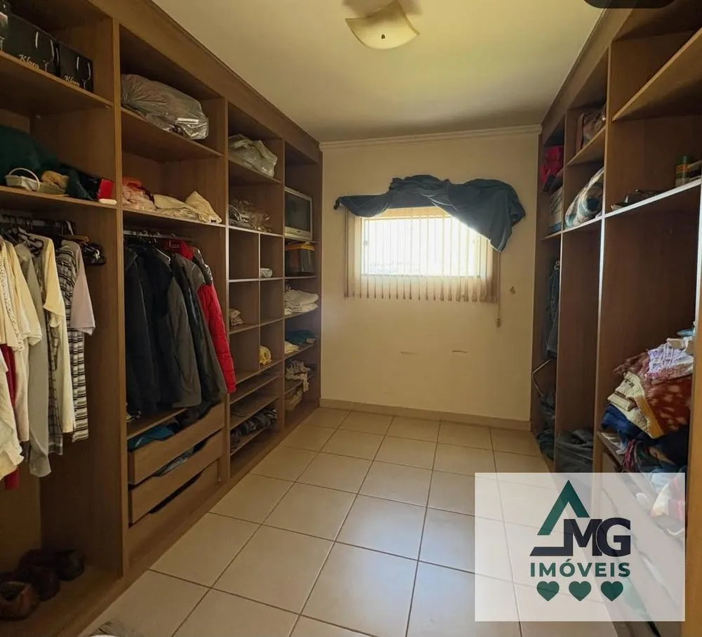 Casa, 3 quartos, 274 m² - Foto 11