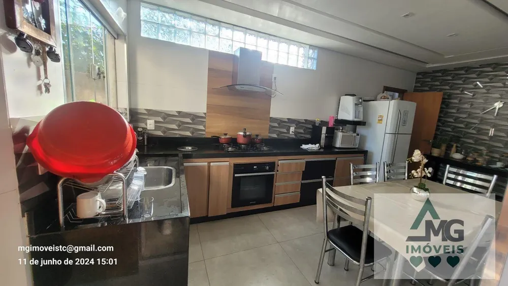 Casa, 4 quartos, 230 m² - Foto 12