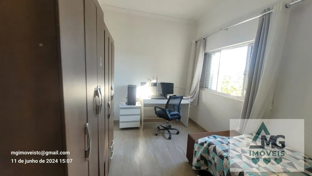Casa, 4 quartos, 230 m² - Foto 10