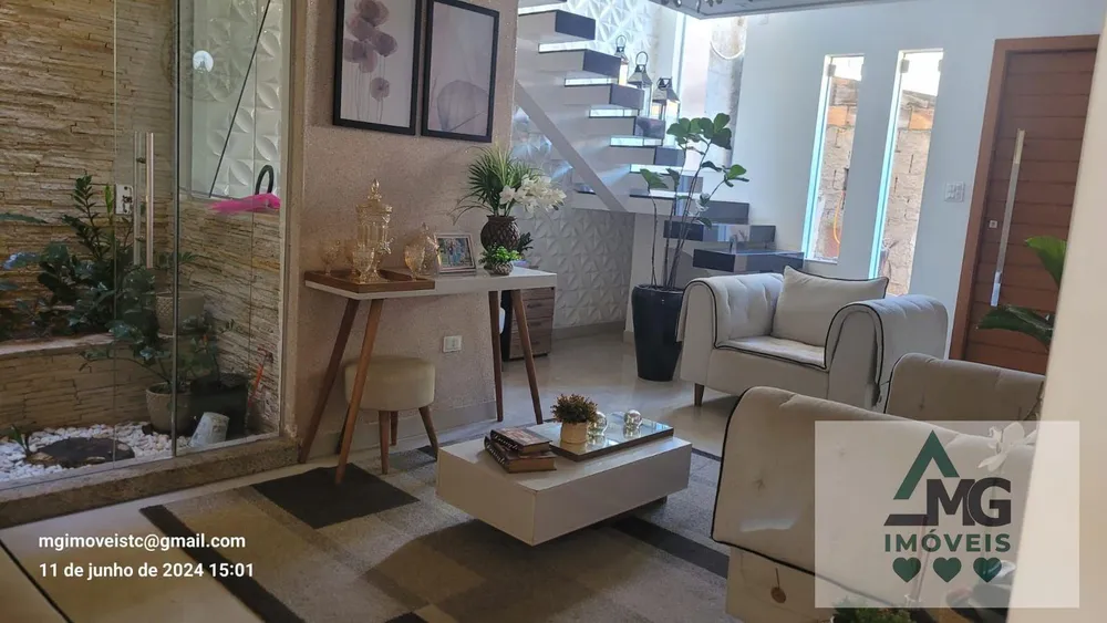 Casa, 4 quartos, 230 m² - Foto 1