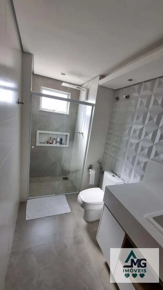 Apartamento, 3 quartos, 245 m² - Foto 1