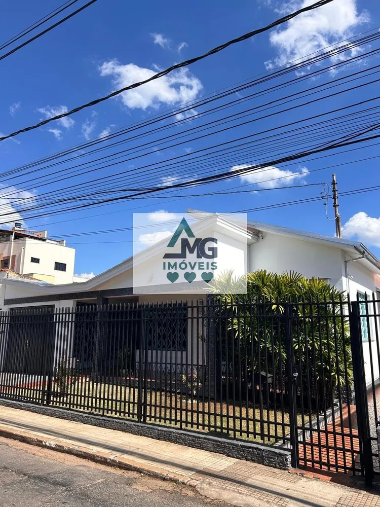 Casa, 3 quartos, 400 m² - Foto 1