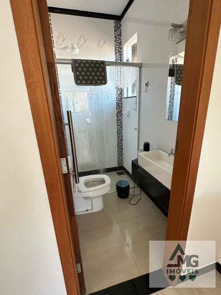 Casa, 3 quartos, 204 m² - Foto 2