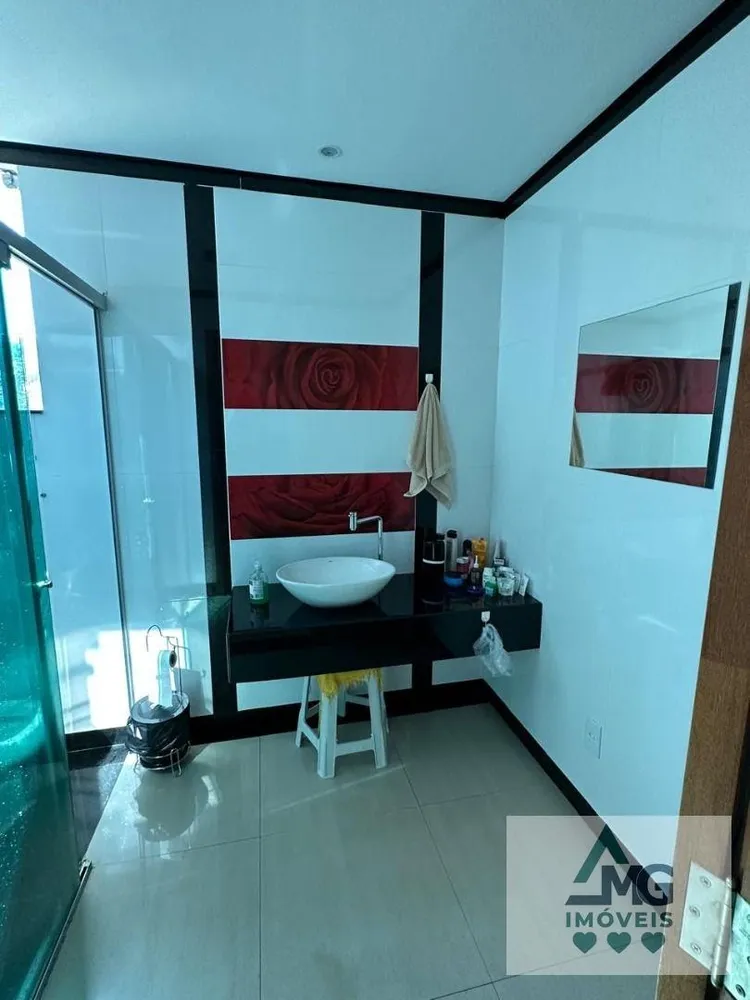 Casa, 3 quartos, 204 m² - Foto 2