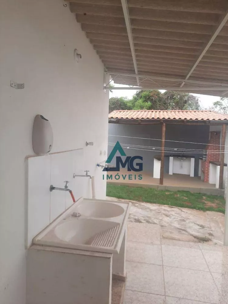 Casa à venda com 3 quartos, 140m² - Foto 2