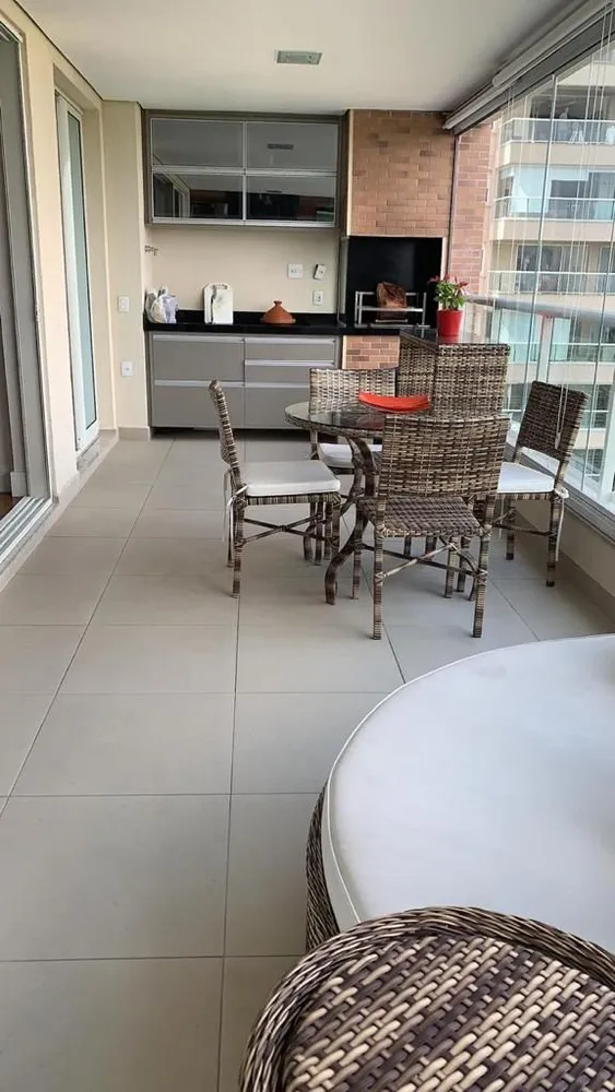Apartamento, 3 quartos, 228 m² - Foto 2