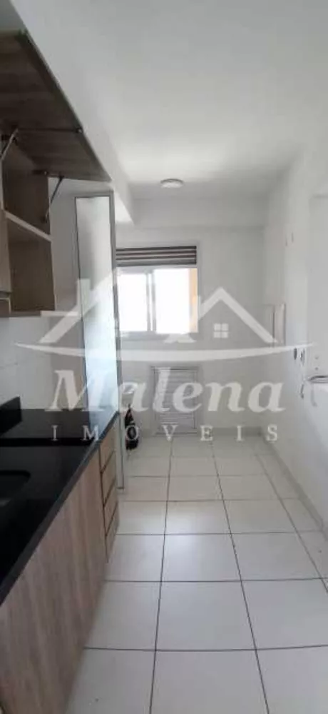 Apartamento para alugar com 3 quartos, 83m² - Foto 3