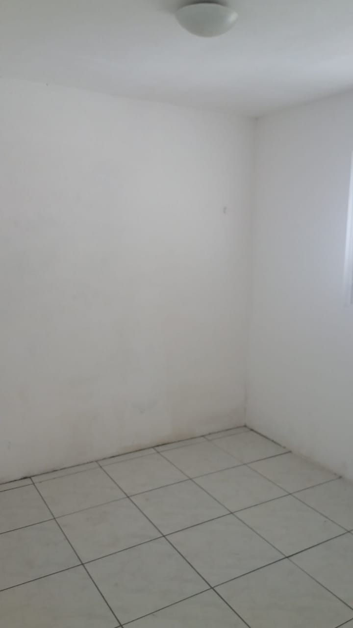 Casa à venda com 2 quartos, 70m² - Foto 2