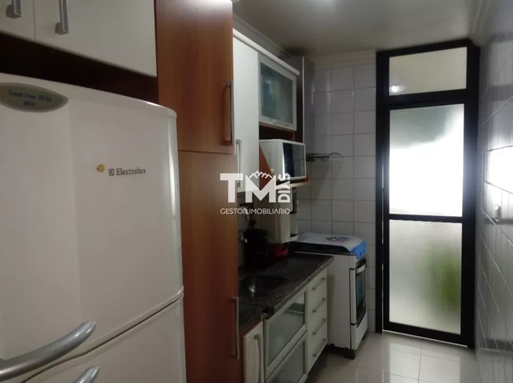 Apartamento à venda com 3 quartos, 63m² - Foto 2