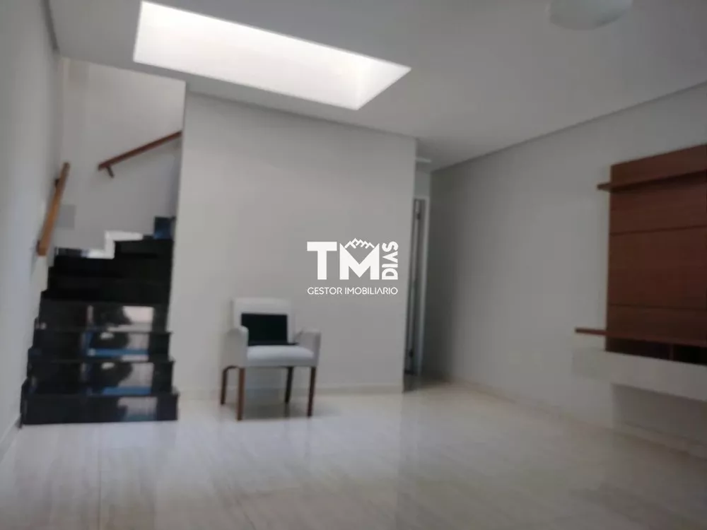 Sobrado à venda e aluguel com 3 quartos, 95m² - Foto 2