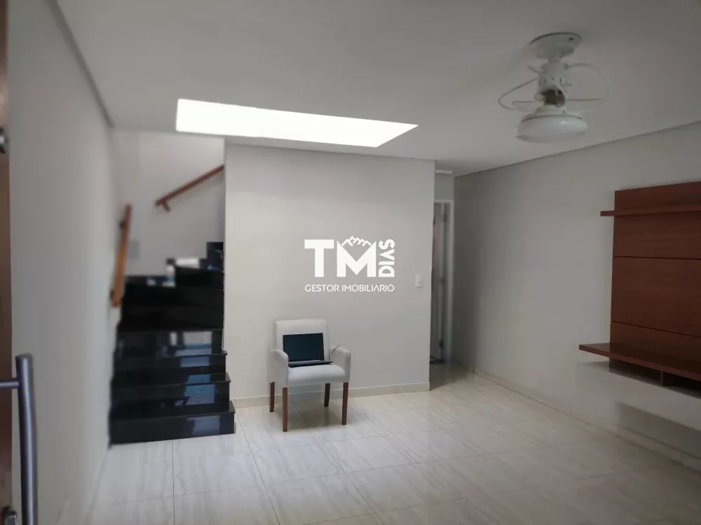 Sobrado à venda e aluguel com 3 quartos, 95m² - Foto 1