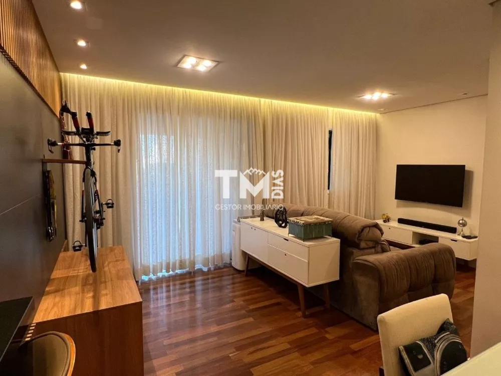 Apartamento à venda com 2 quartos, 75m² - Foto 1