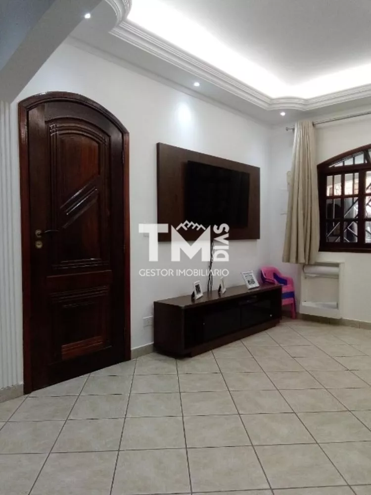 Sobrado à venda com 3 quartos, 214m² - Foto 4