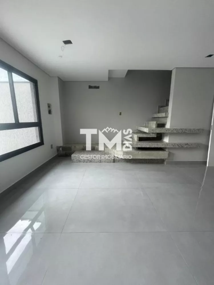 Sobrado à venda com 3 quartos, 110m² - Foto 3