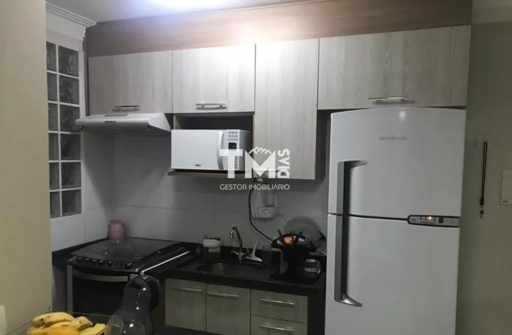 Apartamento à venda com 3 quartos, 47m² - Foto 2