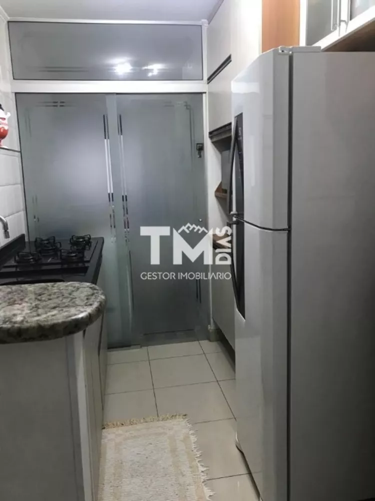 Apartamento à venda com 3 quartos, 51m² - Foto 4