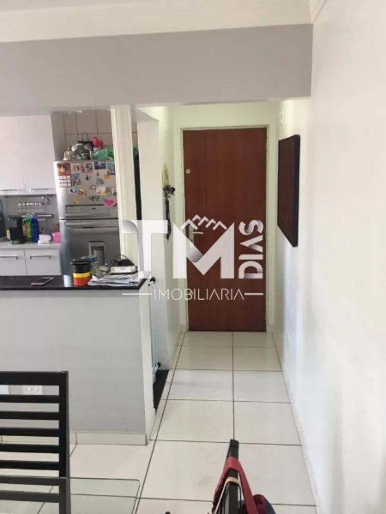 Apartamento à venda com 2 quartos, 57m² - Foto 2