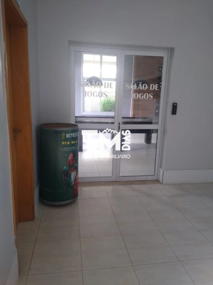 Apartamento à venda com 2 quartos, 64m² - Foto 12