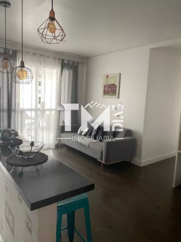 Apartamento à venda com 3 quartos, 81m² - Foto 2