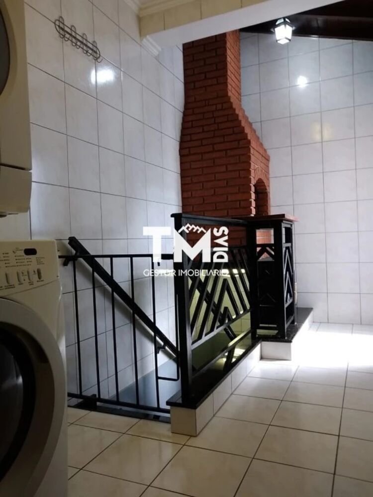 Sobrado, 3 quartos, 281 m² - Foto 1
