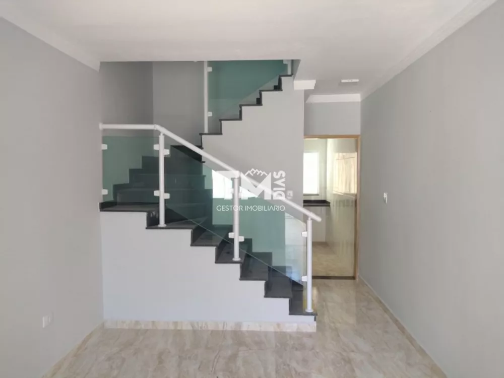 Sobrado à venda com 2 quartos, 75m² - Foto 1