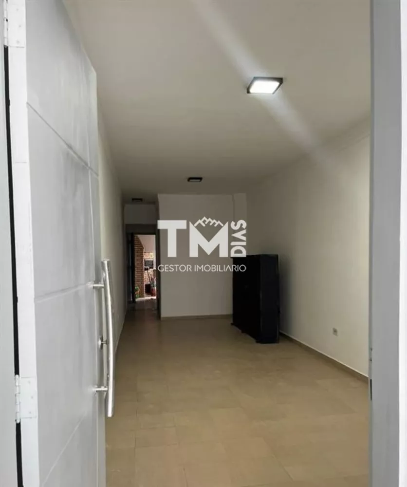 Sobrado à venda com 3 quartos, 100m² - Foto 1