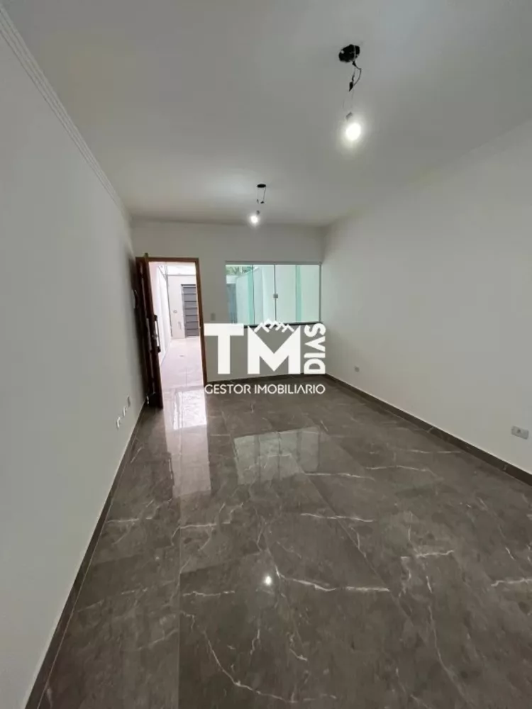 Sobrado à venda com 3 quartos, 100m² - Foto 2