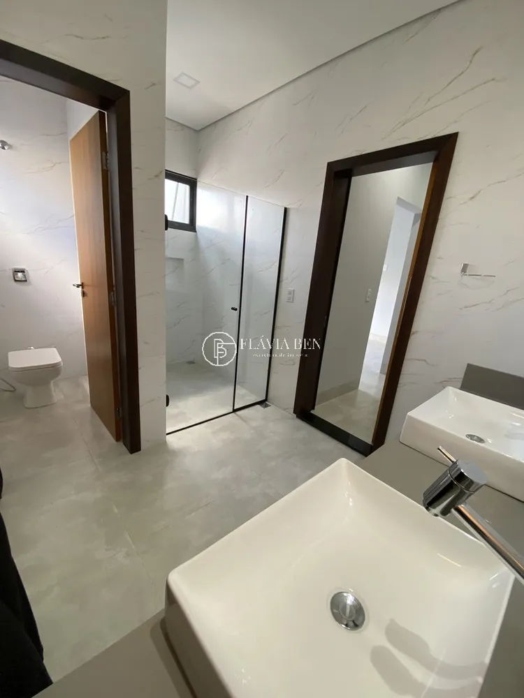 Casa, 3 quartos, 238 m² - Foto 1