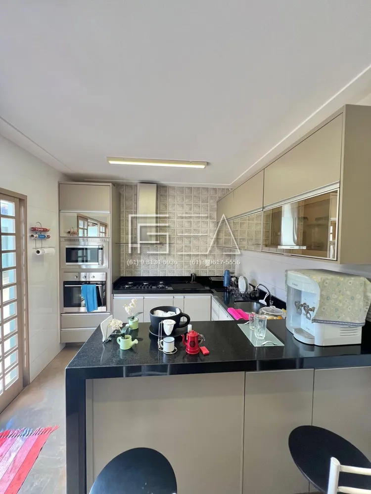 Casa, 3 quartos, 279 m² - Foto 1