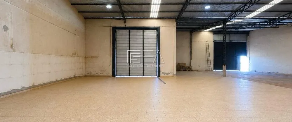 Depósito-Galpão, 700 m² - Foto 2