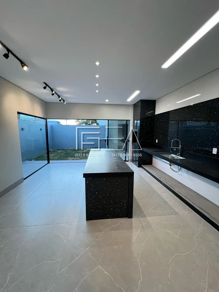 Casa, 3 quartos, 181 m² - Foto 2