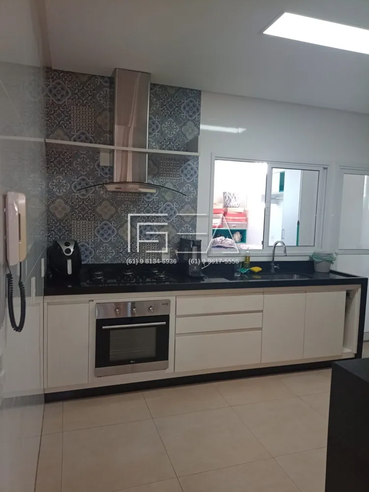 Apartamento, 3 quartos, 202 m² - Foto 2