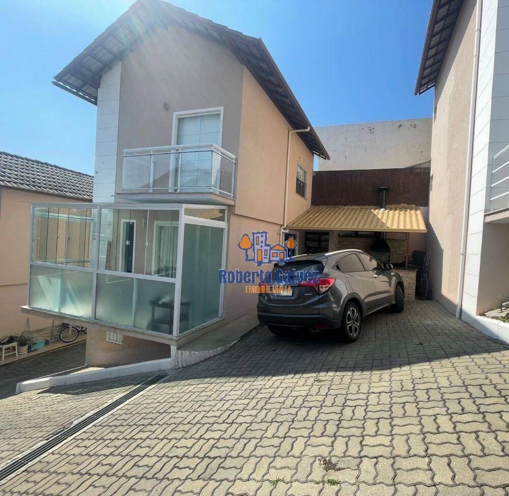 Casa à venda com 2 quartos, 57m² - Foto 1