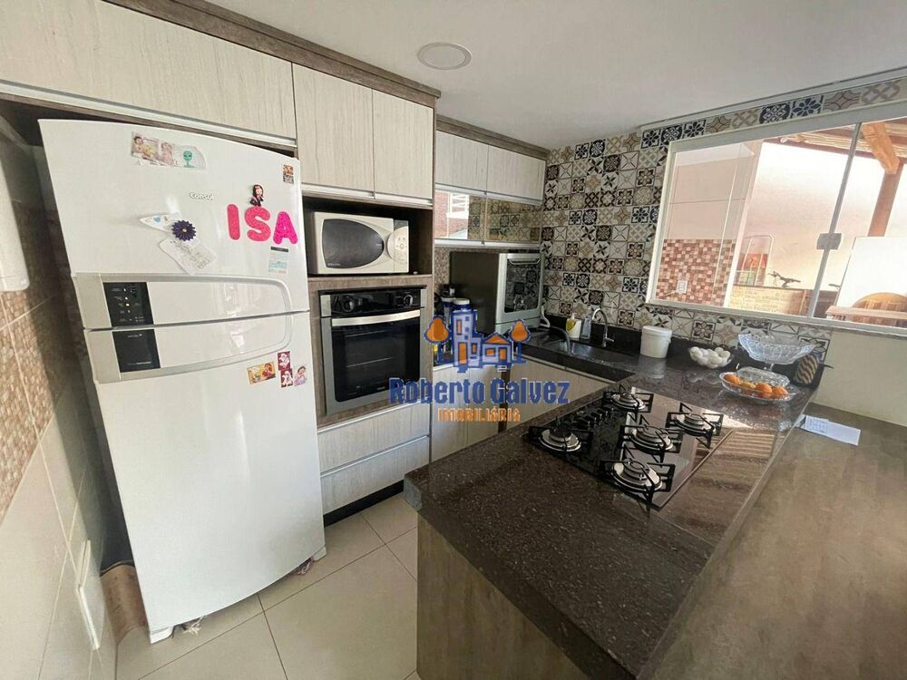 Casa à venda com 2 quartos, 57m² - Foto 2