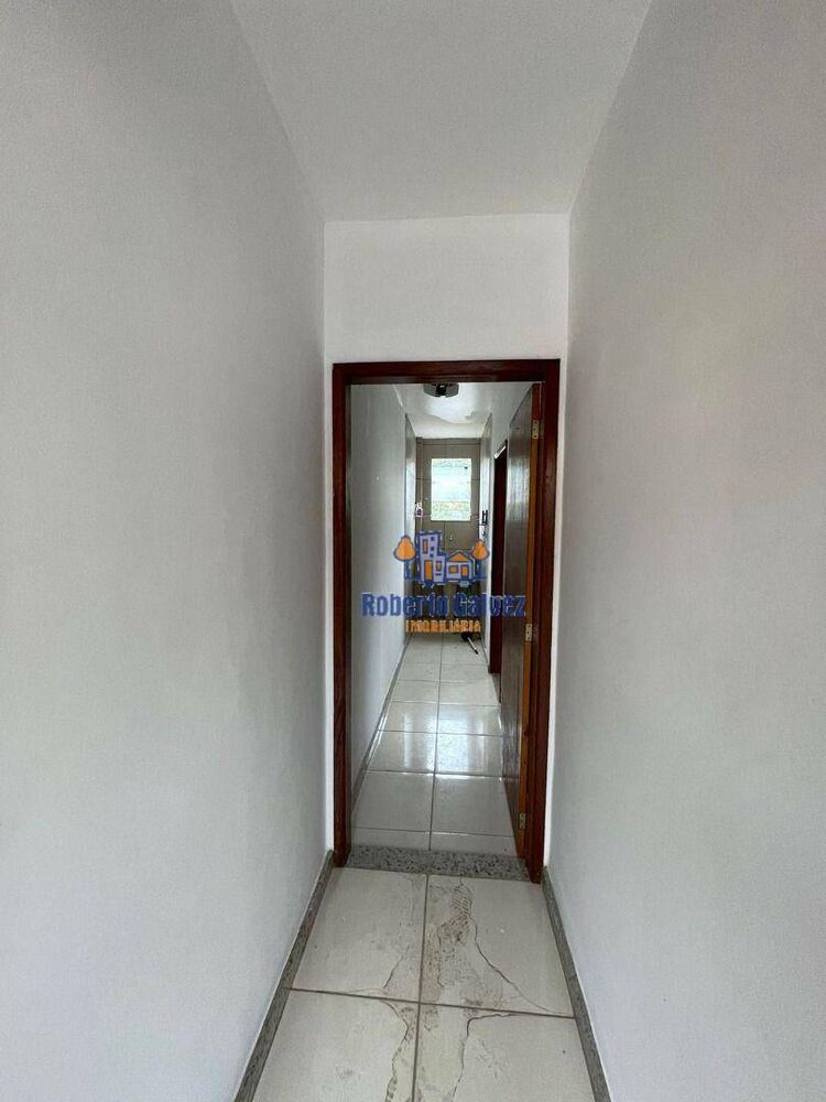 Casa à venda com 9 quartos, 251m² - Foto 26