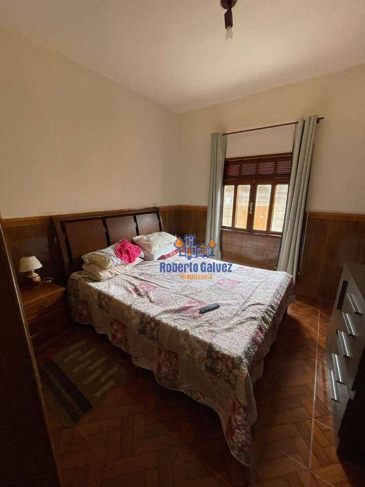 Casa à venda com 9 quartos, 251m² - Foto 9