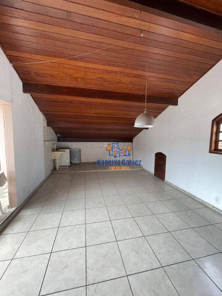 Casa à venda com 9 quartos, 251m² - Foto 42