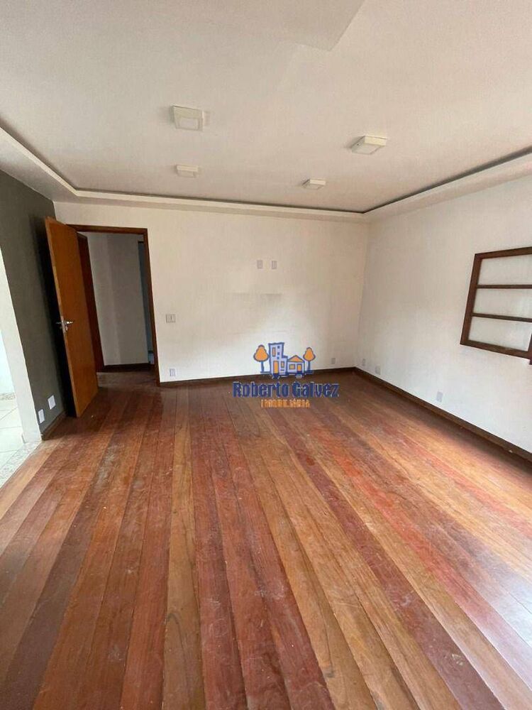 Casa à venda com 9 quartos, 251m² - Foto 37