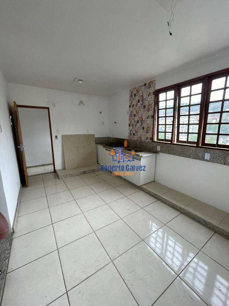 Casa à venda com 9 quartos, 251m² - Foto 35