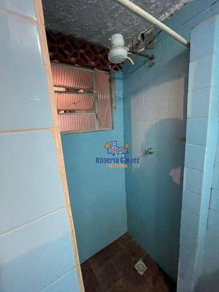 Casa à venda com 9 quartos, 251m² - Foto 15