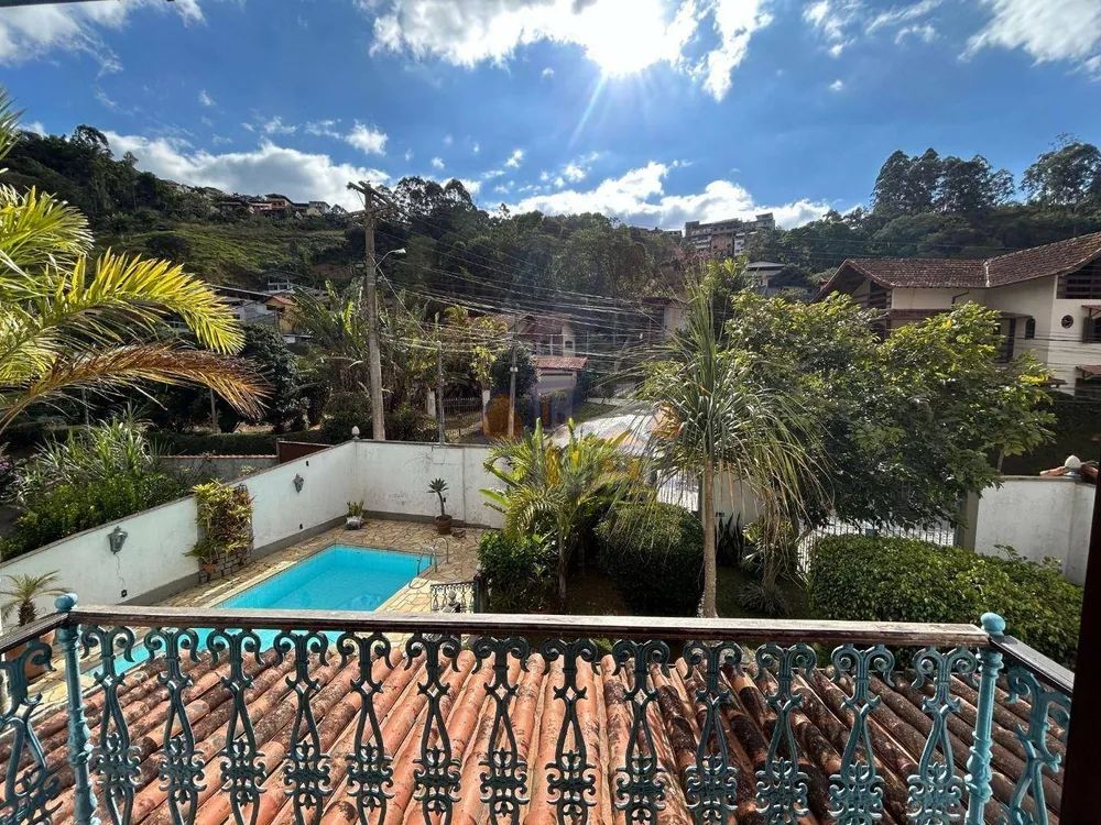 Casa, 3 quartos, 232 m² - Foto 1