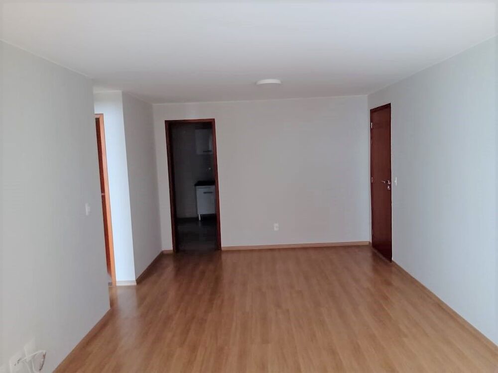 Apartamento à venda com 2 quartos, 80m² - Foto 4