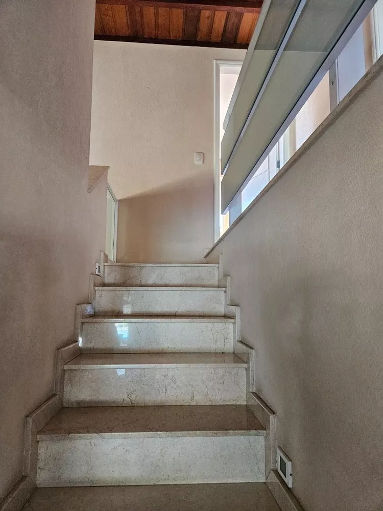 Casa, 4 quartos, 385 m² - Foto 1