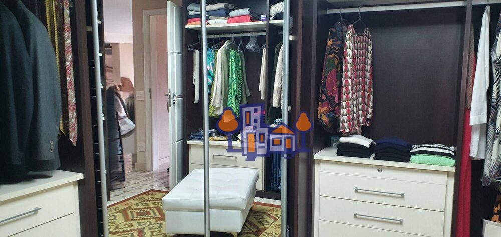 Casa à venda com 4 quartos, 385m² - Foto 1