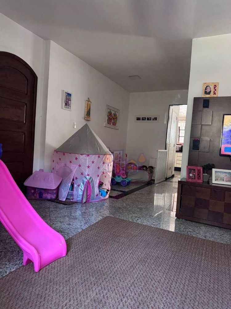 Casa, 4 quartos, 290 m² - Foto 11