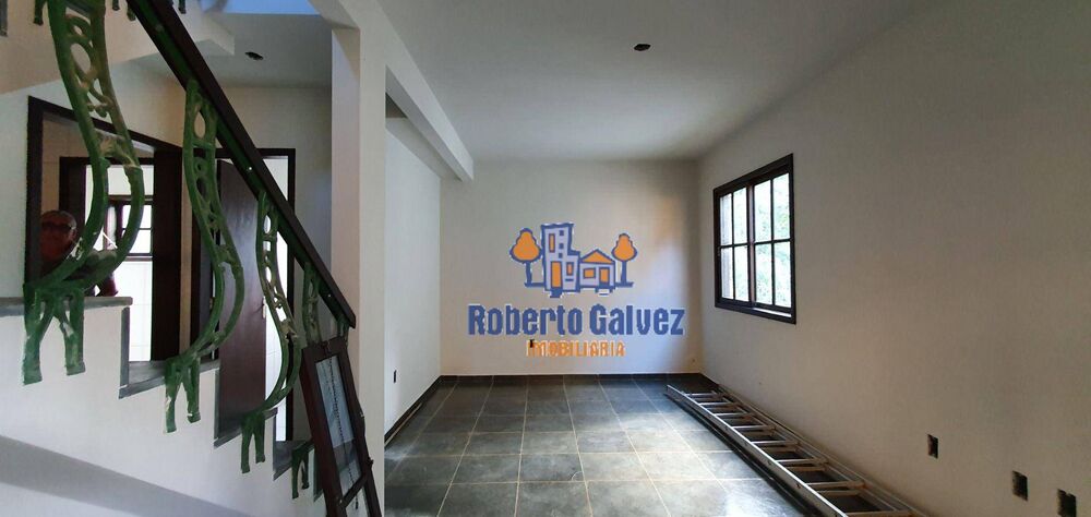 Casa à venda com 2 quartos, 82m² - Foto 4