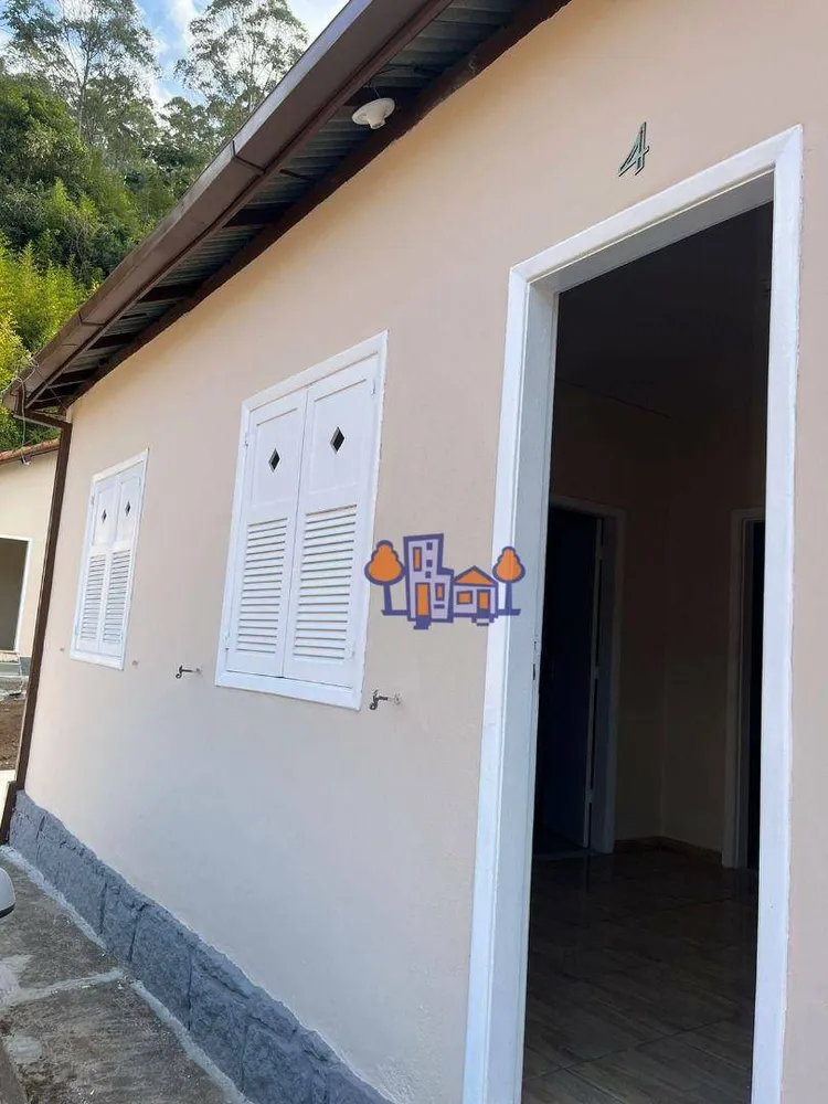Casa, 2 quartos, 43 m² - Foto 1