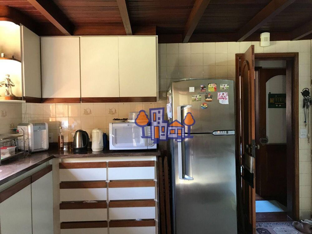 Casa à venda com 2 quartos, 184m² - Foto 2