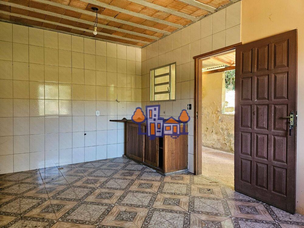 Casa à venda com 2 quartos, 86m² - Foto 2